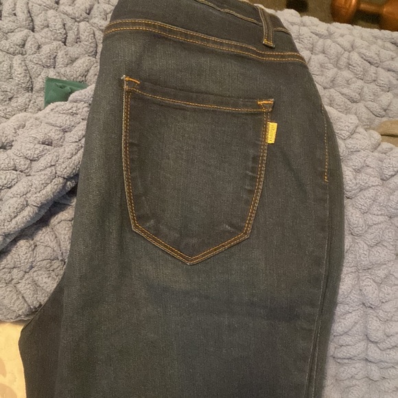 Very stretchy Flare Jeans from Vibrant. - Picture 4 of 4